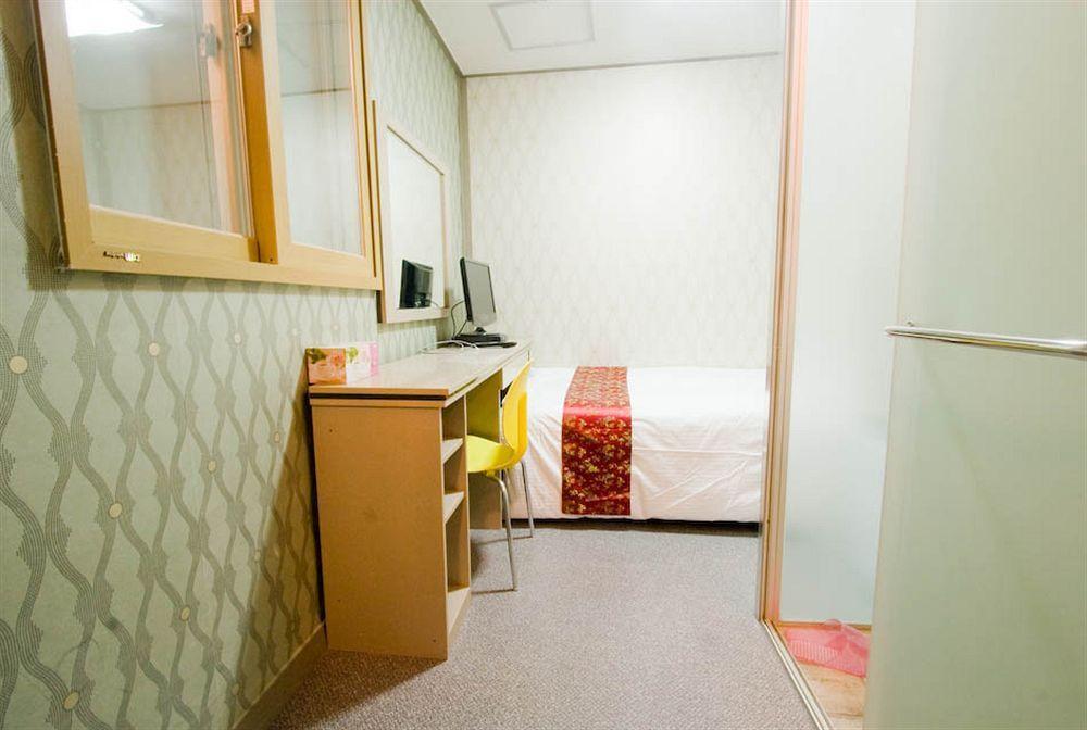 OYO Hostel Myeongdong 2 Seoul Exterior foto